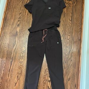 Women's figs small brown set